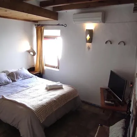 Casa Leonor Vejer *