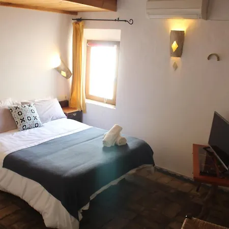 Casa Leonor Vejer *